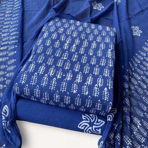 Gift Of Tradition: Beautifully Printed Batik Cotton Fabric For Women